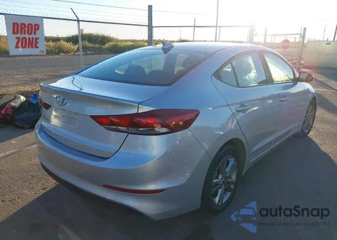 2018 Hyundai Elantra Sel z USA, uszkodzony, nr VIN KMHD84LF8JU504271